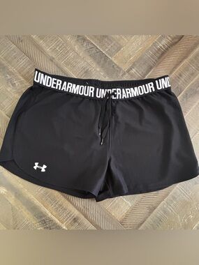 Under Armour Black Women’s Athletic Shorts with Logo Waistband